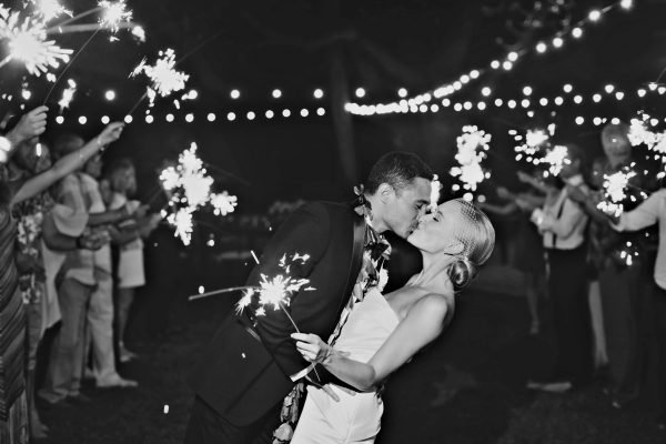 EatSleepWear, Wedding, Beach Wedding, Reception, Alison Conklin, Maui, Hawaii, Olowalu Plantation House, Vera Wang, Kimberly Pesch, Kimberly Lapides, Beach Wedding