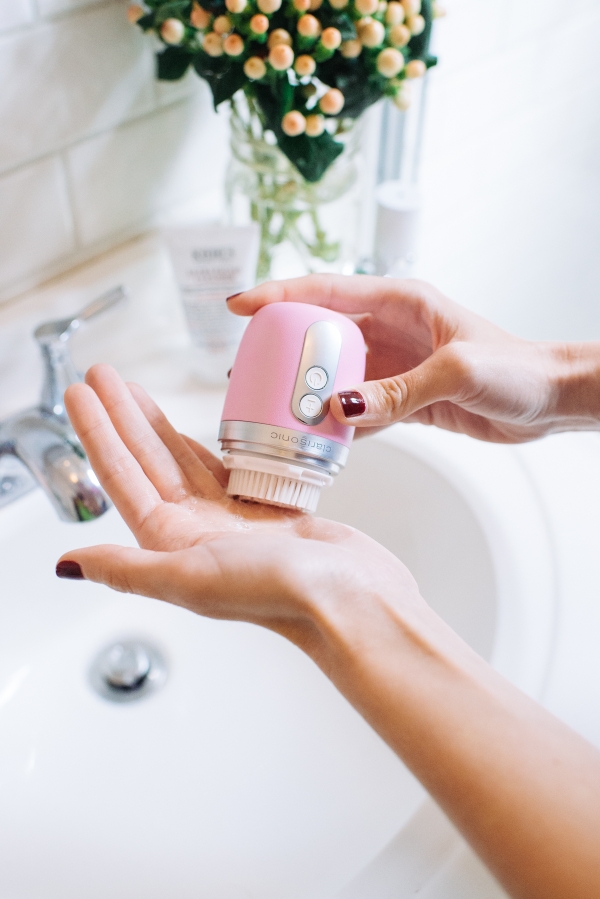 EatSleepWear, Clarisonic, Kiehl