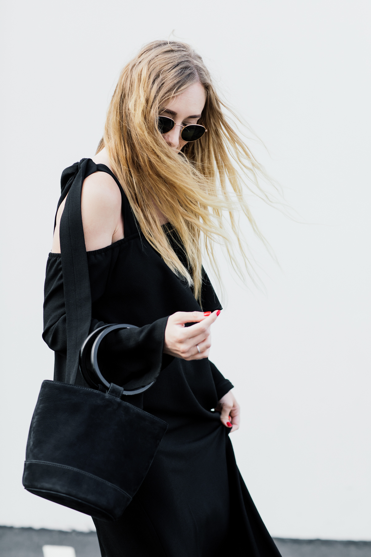eatsleepwear, Kimberly Lapides, outfit, farfetch, Ganni, robert clergerie, simonmiller, rayban