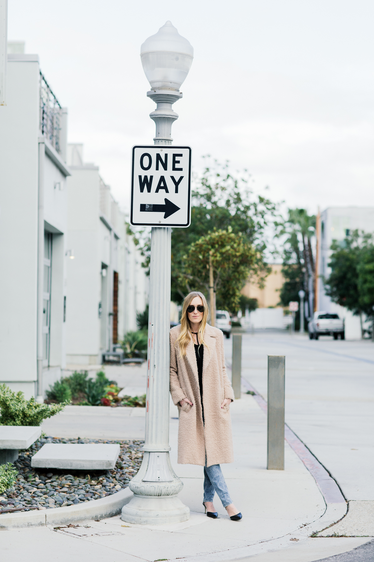 eatsleepwear, Kimberly Lapides, OUTFIT, helmut lang, rag and bone, LNA, Rayban, Manolo Blahnik