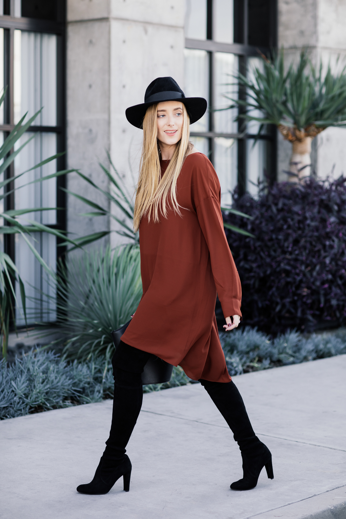 eatsleepwear, Kimberly Lapides, OUTFIT, Aritzia, Stuart Weitzman, Glady Tamez, Elizabeth And James
