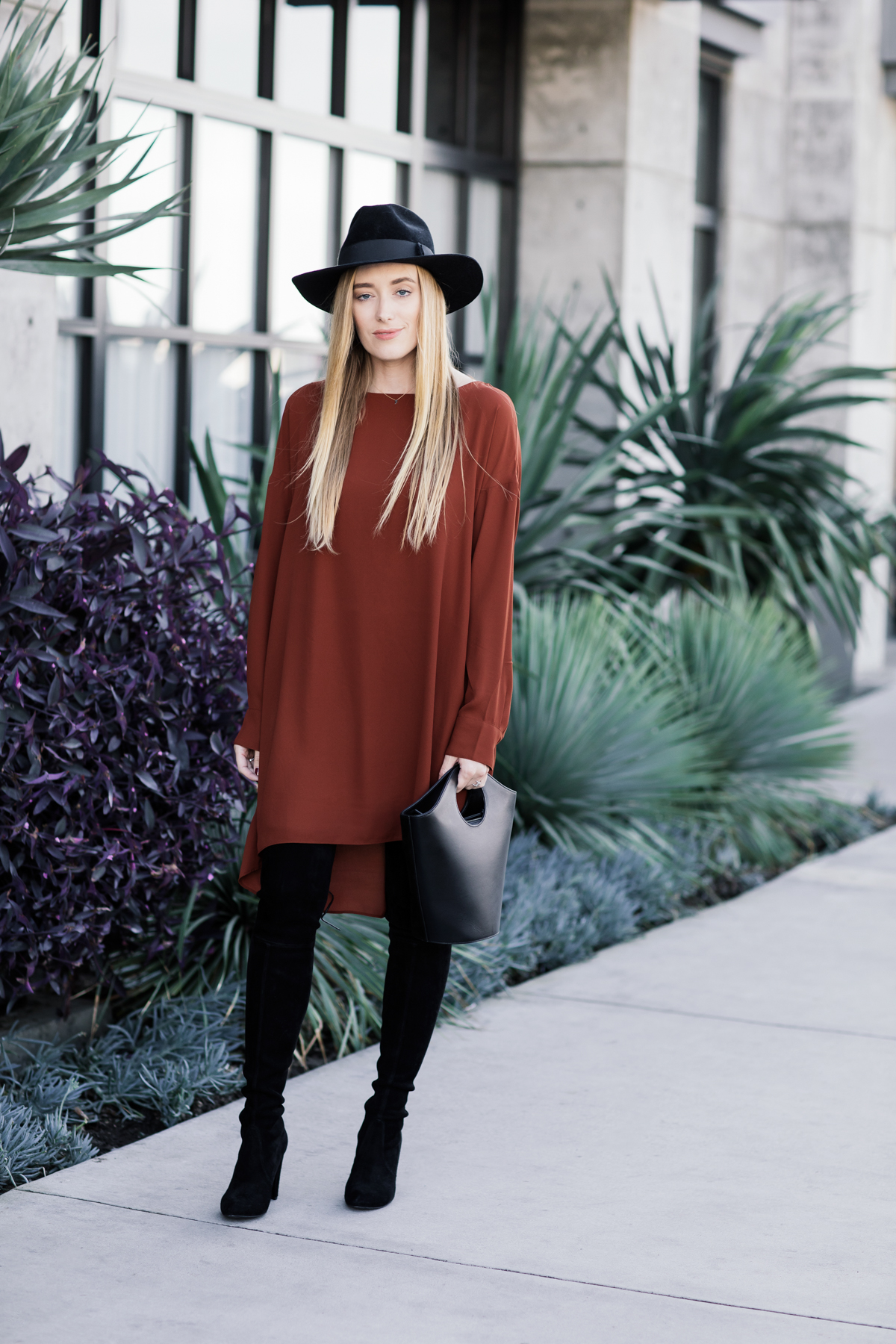 eatsleepwear, Kimberly Lapides, OUTFIT, Aritzia, Stuart Weitzman, Glady Tamez, Elizabeth And James