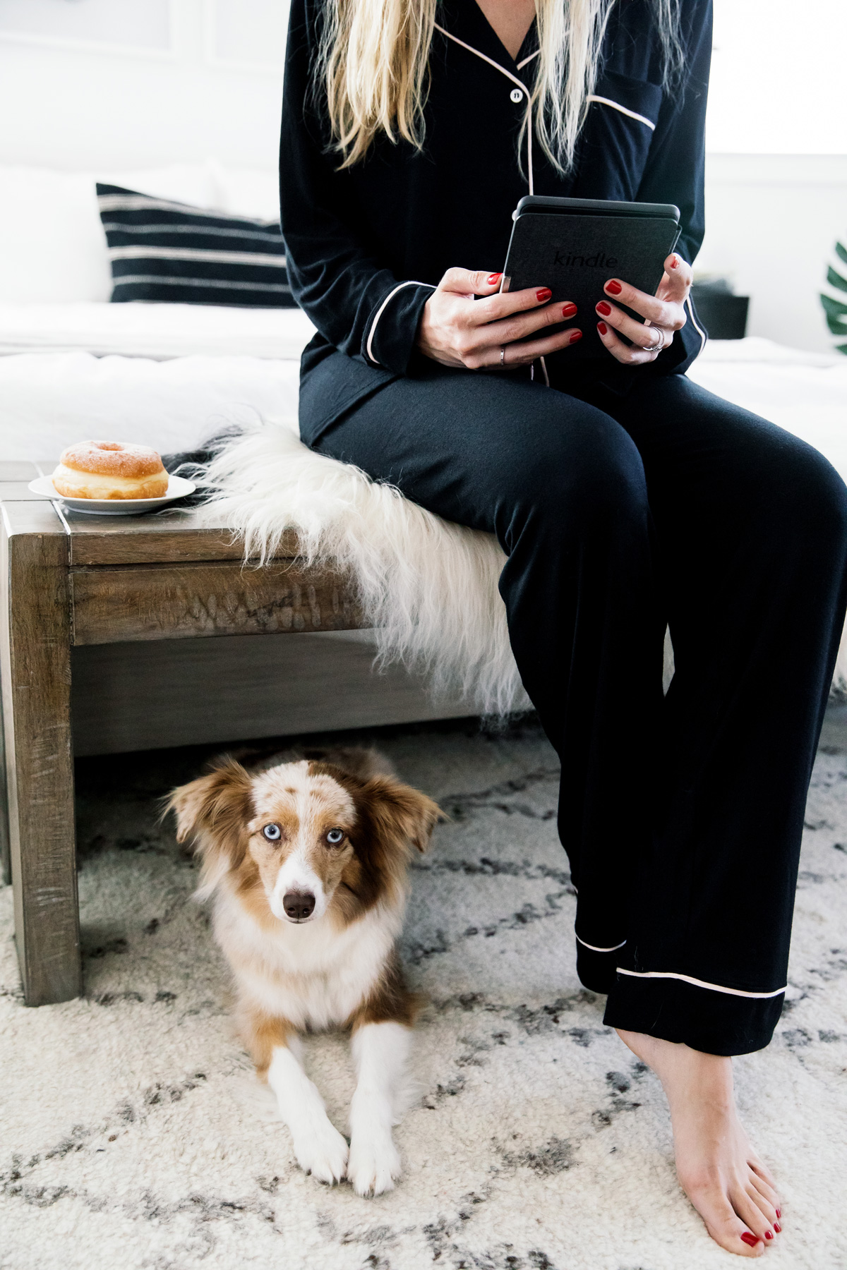 EATSLEEPWEAR, Kimberly Lapides, GIFT GUIDE, TECH, Holiday, kindle, eberjey