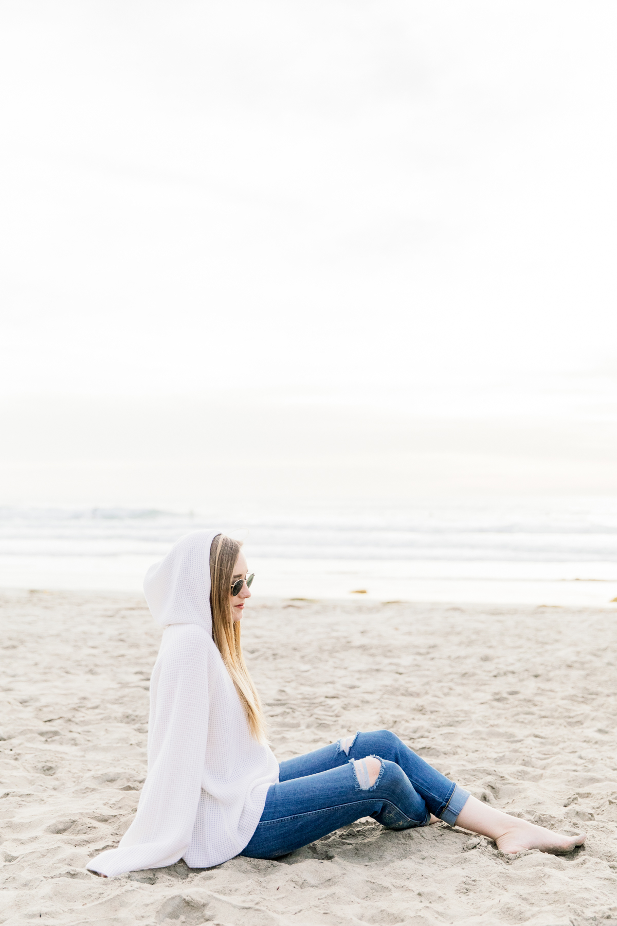eatsleepwear, Kimberly Lapides, outfit, beach, newport beach, elizabeth and james, lee jeans, rayban