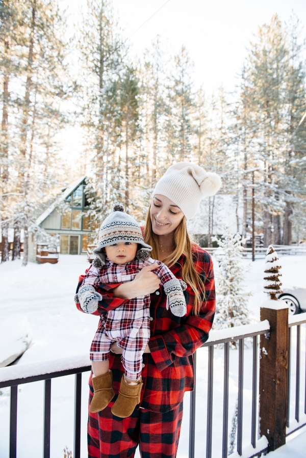 eatsleepwear, Kimberly Lapides, TRAVEL, Family, Motherhood, Big Bear, Snow, Aritzia, Gap, Ugg, HM