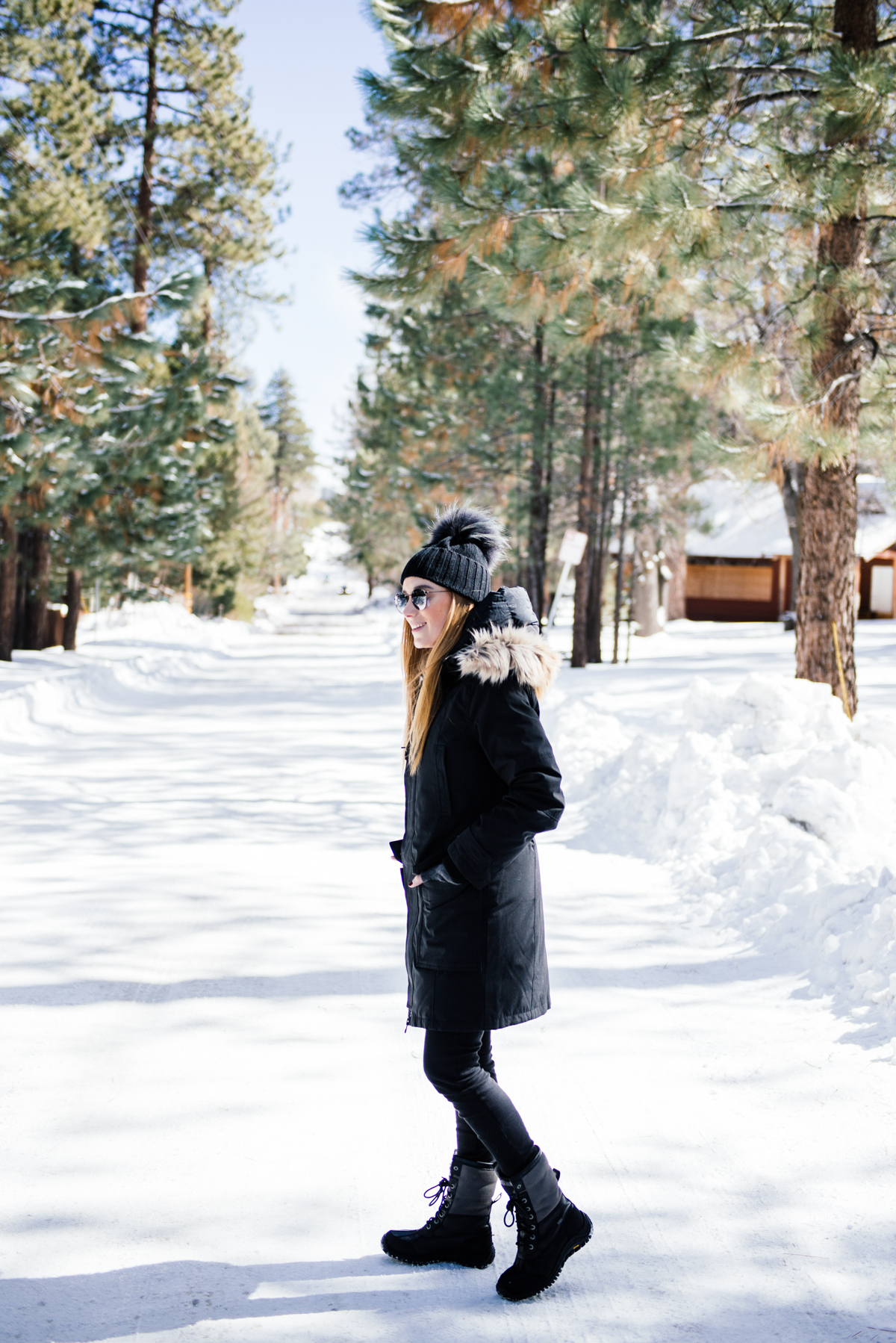 eatsleepwear, Kimberly Lapides, TRAVEL, Family, Motherhood, Big Bear, Snow, Aritzia, Gap, Ugg, HM