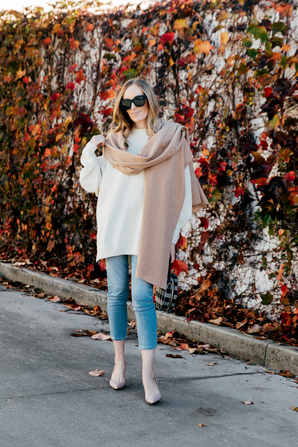 eatsleepwear, Kimberly Lapides, OUTFIT, andotherstories, ag jeans, aquatalia, quay, mansur gavriel