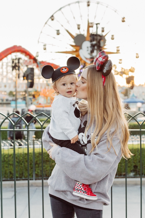 eatsleepwear kimberly lapides The holidays at Disneyland Resort and Disney