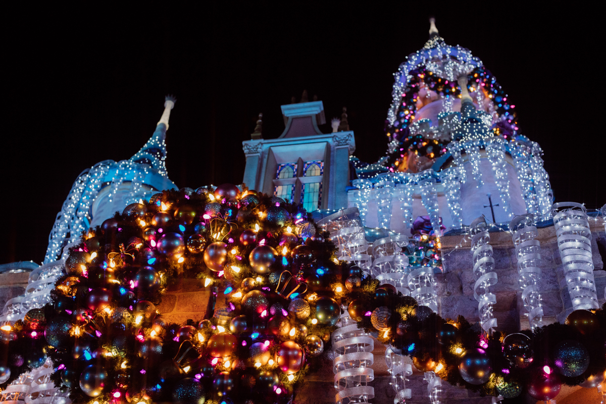 eatsleepwear kimberly lapides The holidays at Disneyland Resort holiday decor and main street usa sleeping beauty's castle at night