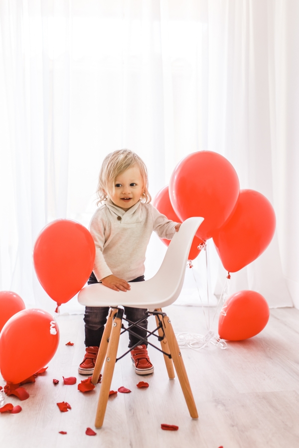 Toddler Valentine Photos with balloons and roses for Kimberly Lapides of eatsleepwear featuring Old Navy Kids, H&M kids and Vans