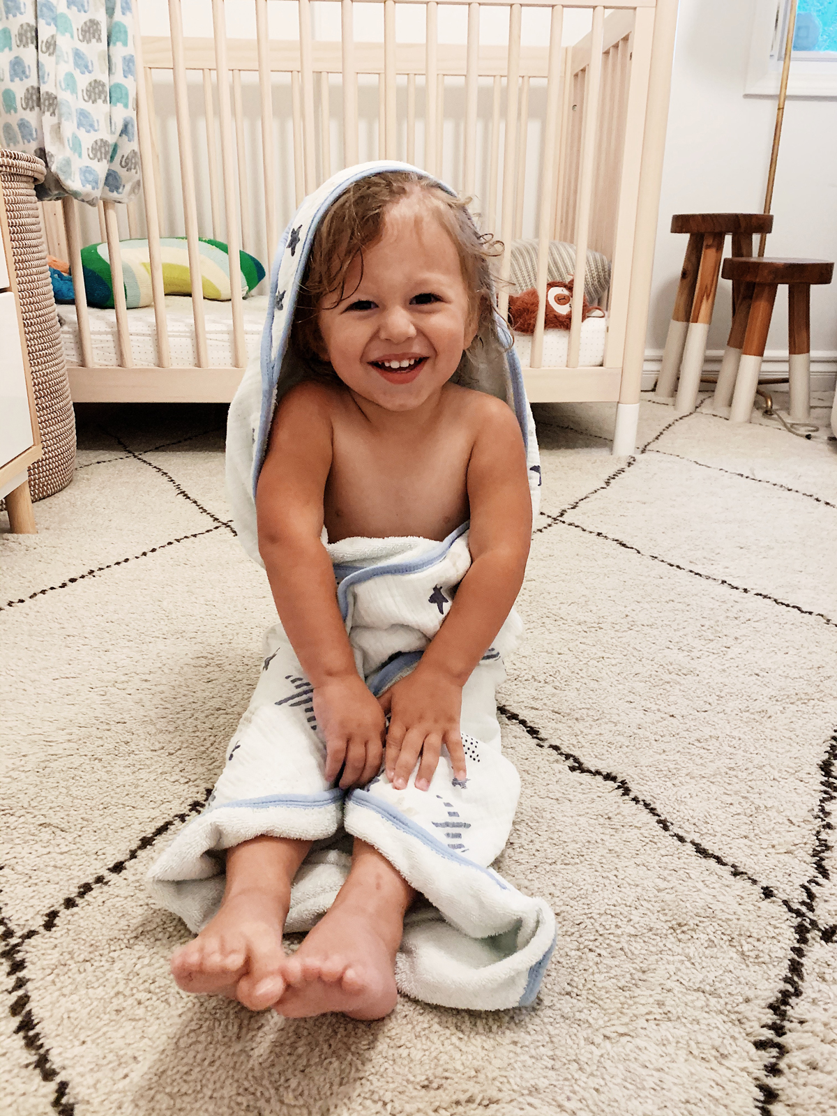 2 year old toddler bedtime routine bathtime.
