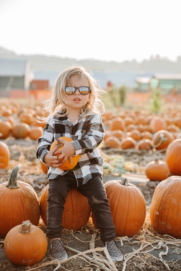 Pumpkin Patch Photo shoot at Tanaka Farms