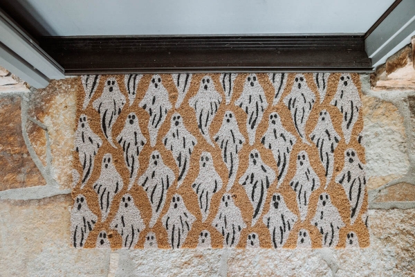 Light up ghost door mat for Fall & Halloween Decor For Patio & Yard 