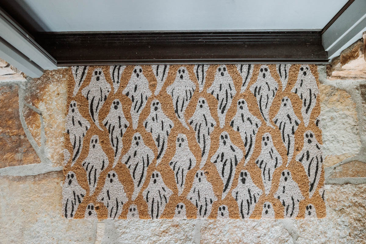 Light up ghost door mat for Fall & Halloween Decor For Patio & Yard 