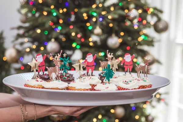 Kimberly Lapides eatsleepwear christmas themed birthday party for 4 year old