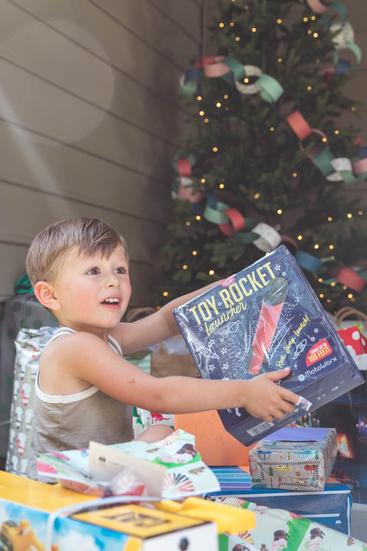 Kimberly Lapides eatsleepwear christmas themed birthday party for 4 year old